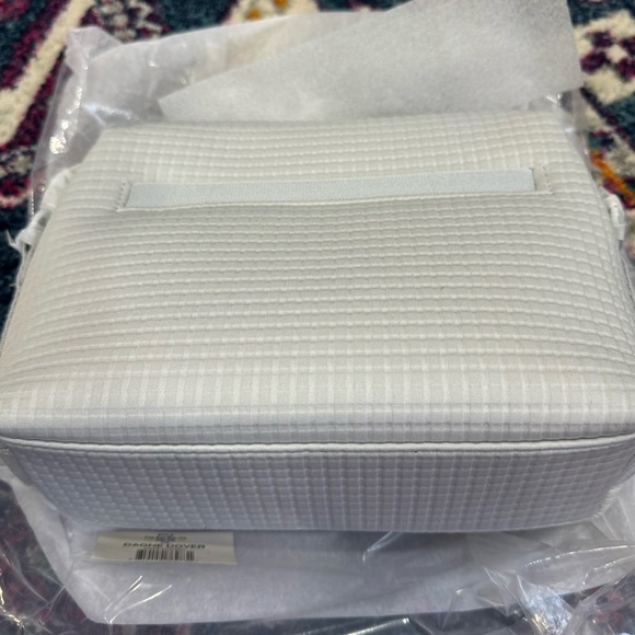 SOLD🤍Dagne Dover Micah Crossbody in Waffle Fog NWT - Picture 3 of 7